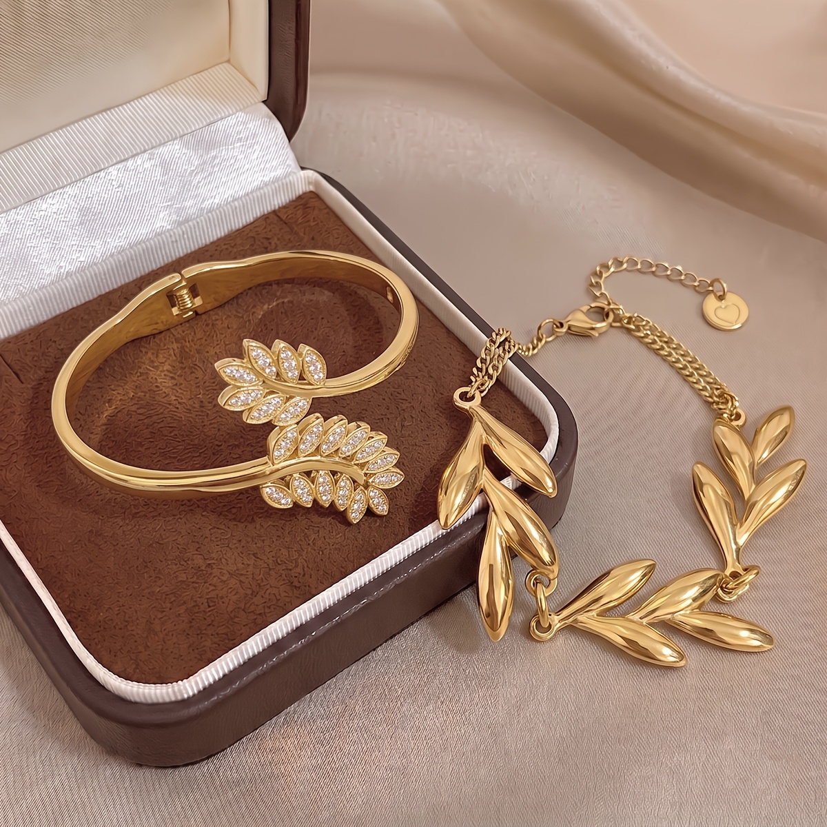 2pc Elegant 18K Golden Plated Bangle and Bracelet Set